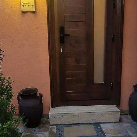 アパート Duna Panonia -city Center ノヴィ・サド